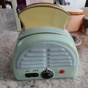 Vintage toaster warmer